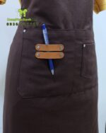 Bộ đồng phục quán trà sữa gồm tạp dề và mũ kaki cotton màu nâu