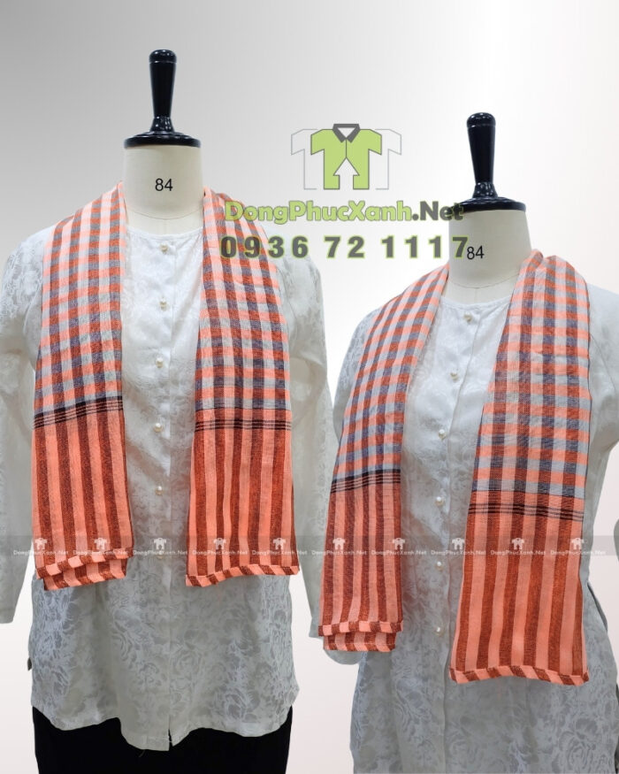 Khăn rằn Nam Bộ màu cam sọc caro kích thước 125x50cm, kiểu dáng truyền thống