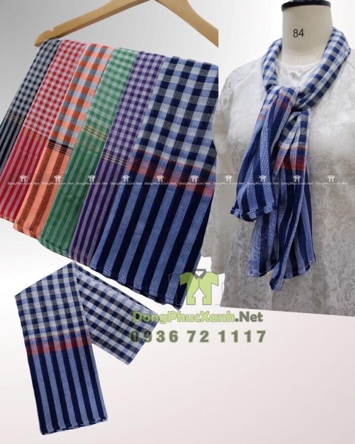 Khăn rằn Nam Bộ màu xanh dương sọc trắng đỏ kiểu truyền thống phù hợp cho du lịch và sự kiện