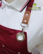 Tạp dề kaki đỏ đô in logo quán Bánh Mì 3 Râu
