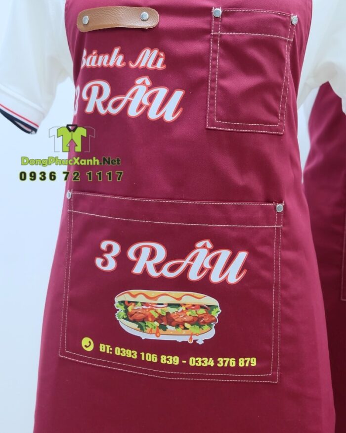 Tạp dề kaki đỏ đô in logo quán Bánh Mì 3 Râu