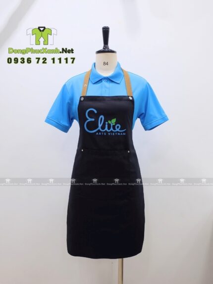 Tạp dề Elite màu đen cho giáo viên và màu xanh cho học sinh.
