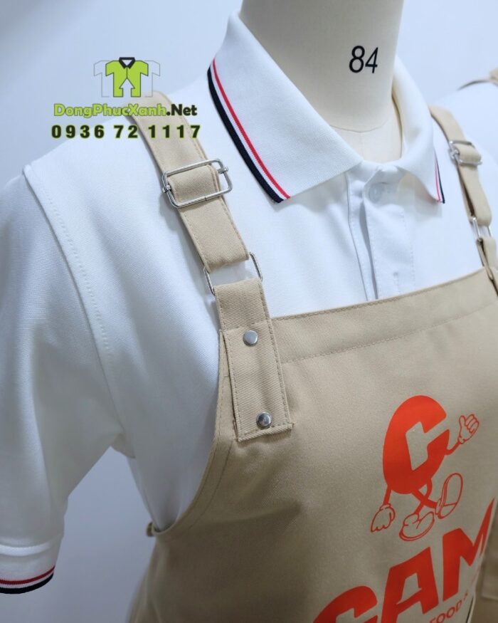 Tạp dề kaki cotton màu be in logo CAM quán trà sữa