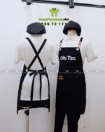 Tạp dề màu đen chất liệu kaki cotton in logo Oh! Tea thiết kế dây đeo da phối kim loại