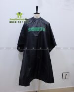 Áo choàng cắt tóc SON72 màu đen in logo cho salon tóc