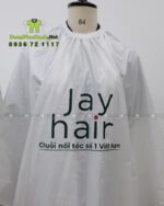 Áo choàng cắt tóc Jay Hair màu trắng in logo thương hiệu