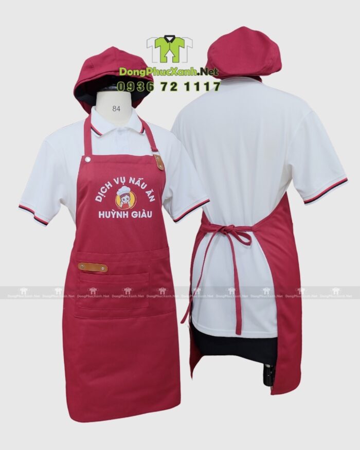 Tạp dề màu đỏ đô Huỳnh Giàu dáng dài in logo kèm nón