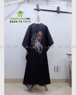 Áo choàng không bám tóc Heart & Hands in tên tiệm tóc nam nữ cao cấp