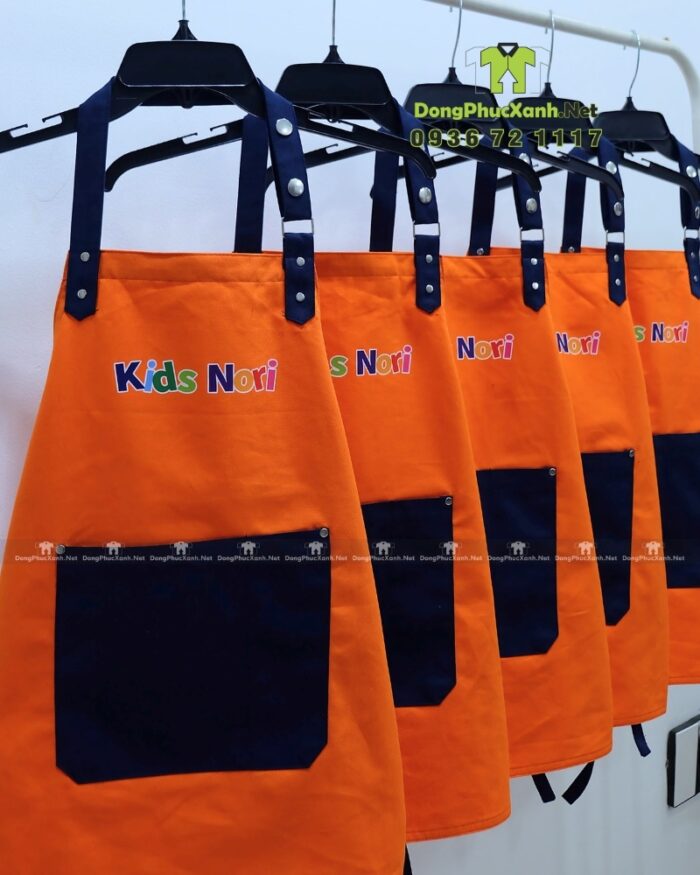 Tạp dề cho bé Kids Nori màu cam kèm nón và túi lớn tiện lợi
