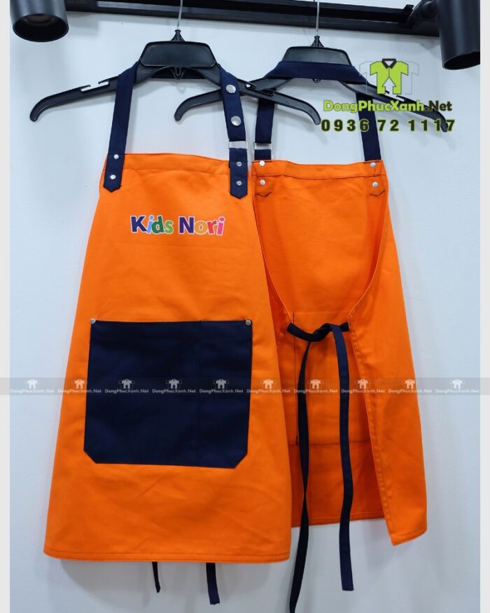 Tạp dề cho bé Kids Nori màu cam kèm nón và túi lớn tiện lợi