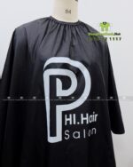 Áo choàng tóc in logo Phi Hair Salon vải dù màu đen rộng rãi thoáng mát