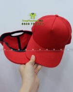 Đồng phục gile gió màu đỏ vải dù chéo in logo Lucky Pao.