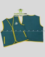 Đồng phục gile gió màu xanh viền vàng vải dù gió in logo Đậu Má Mix.