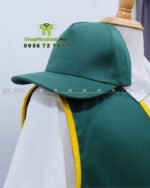 Đồng phục gile gió màu xanh viền vàng vải dù gió in logo Đậu Má Mix.