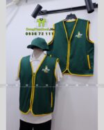 Đồng phục gile gió màu xanh viền vàng vải dù gió in logo Đậu Má Mix.