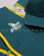 Đồng phục gile gió màu xanh viền vàng vải dù gió in logo Đậu Má Mix.