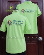 Đồng phục phục vụ màu xanh cốm vải cá sấu poly thái in logo Má Mát Cần Thơ
