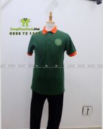 Áo thun đồng phục công ty KT màu xanh lá phối cam vải cá sấu 65/35