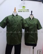 Đồng phục đầu bếp áo bếp xanh tạp dề nâu logo Ghiền.