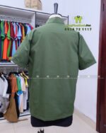 Đồng phục đầu bếp áo bếp xanh tạp dề nâu logo Ghiền.