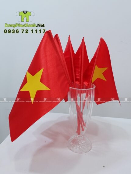 Cờ đỏ sao vàng Việt Nam, cờ Đảng cầm tay, để bàn đẹp