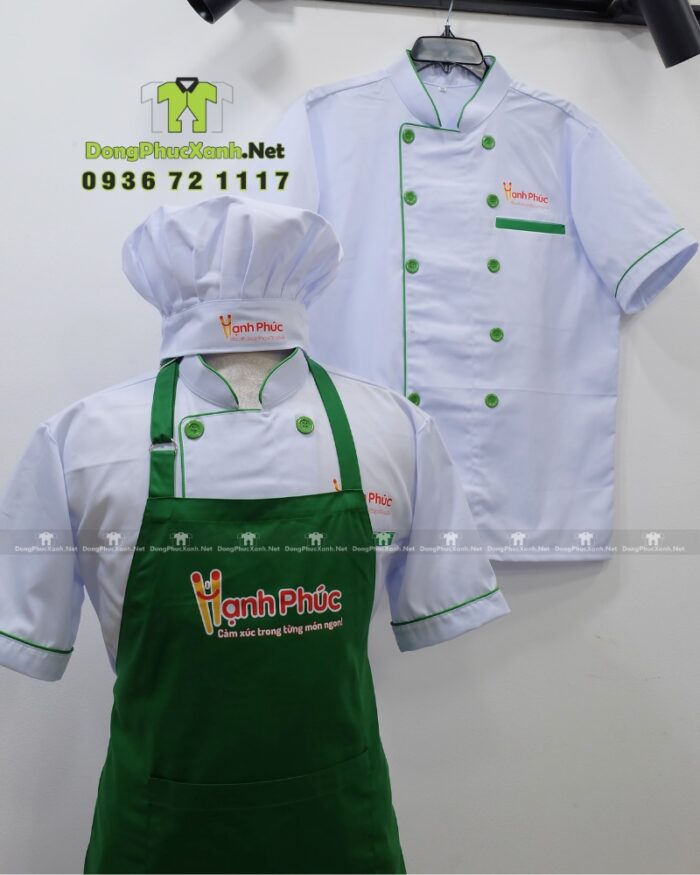 Đồng phục đầu bếp áo trắng tạp dề xanh logo Hạnh Phúc.