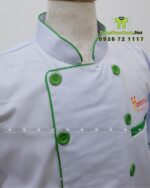 Đồng phục đầu bếp áo trắng tạp dề xanh logo Hạnh Phúc.