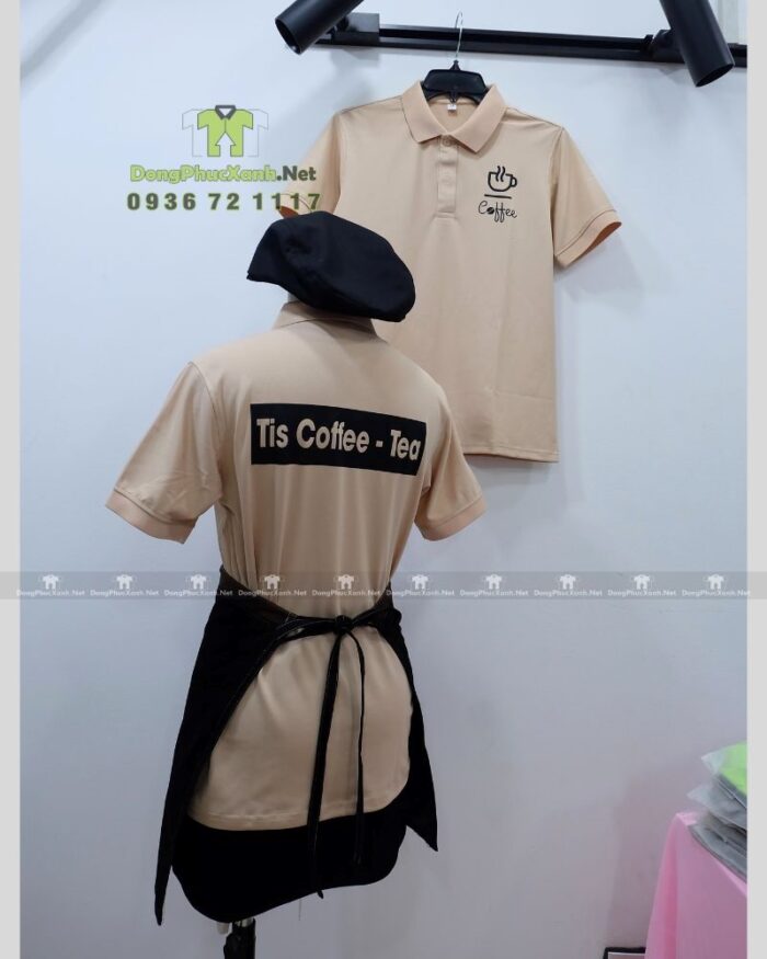 Đồng phục quán cafe gồm áo thun, tạp dề, mũ nhân viên in logo thương hiệu