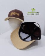 Mũ nón đồng phục kaki cotton màu nâu phối vàng thêu logo 1971’s