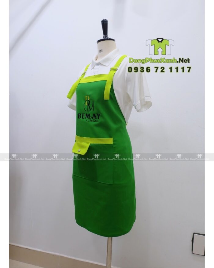 Tạp dề nail Bemay Salon màu xanh lá phối xanh neon thêu logo