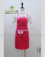 Tạp dề nail màu hồng vải kaki thun in logo Bemay Salon.