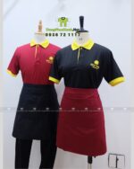 Mẫu đồng phục phục vụ mà đen và đỏ đô phối vàng