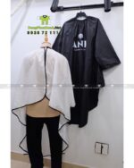 Mặt trươc và sau áo choàng cắt tóc in logo Anh Barber Studio