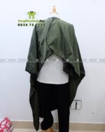 Mặt sau áo choàng tóc in logo Chú Bộ Đội