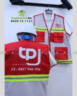 Mặt sau áo gile với logo Tín Phát Lộc được in sắc nét