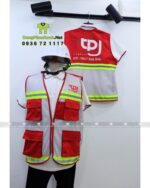 Mặt trước của áo gile kỹ sư Tín Phát Lộc với nhiều túi nhỏ tiện lợi