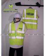 Áo lưới màu xanh chuối có các dải phản quang an toàn