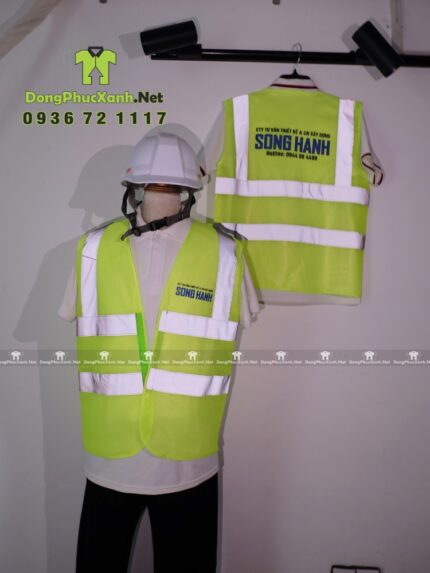 Áo lưới màu xanh chuối có các dải phản quang an toàn