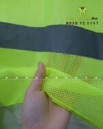 Cận cảnh vải lưới xanh chuối phản quang may áo Song Hanh
