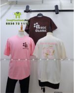 Áo thun đồng phục tiệm bánh in logo Rose Claire trước ngực