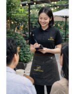Bộ đồng phục quán cafe phong cách sang trọng, hiện đại
