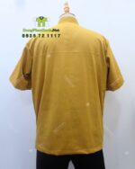 đòng phục phục vụ quán ăn lá